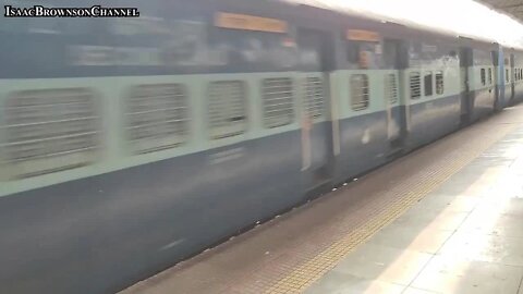 17031 | Mumbai CSMT - Hydrebad Express | Crossing | 17032 | Hyderabad - Mumbai CSMT Express