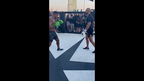 Andrew Tate Sparring a Fan in Boxing...