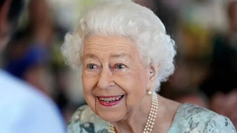 QUEEN ELIZABETH IS DEAD AT 96