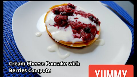 KETO CREAM CHEESE PANCAKE WITH BERRIES COMPOTE