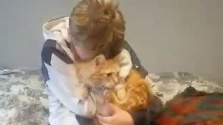 Boy reunited with his missing cat