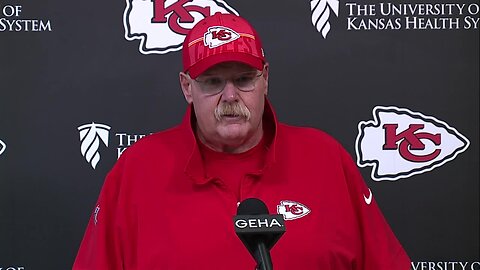 Chiefs coach Andy Reid honors late Jimmy Buffett