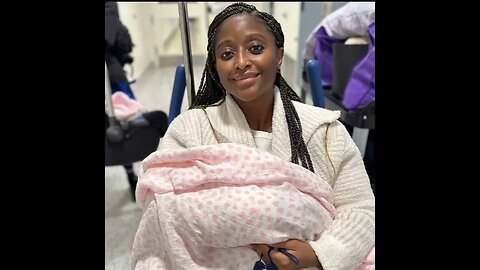 Former CNN News Anchor, Aisha Sesay welcomed her first child at 46. Congratulations to her. ❤️ LOVE