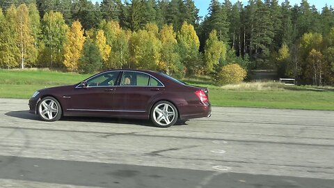 [4k] 520 HP Audi S8 vs 600+ HP Mercedes S63 AMG V8 BiTurbo W221 ECU tuned