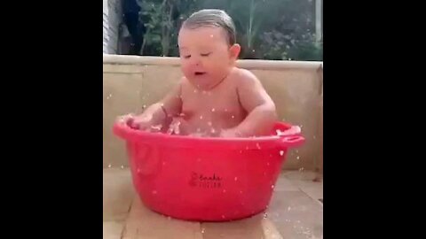 Funny videos bébé