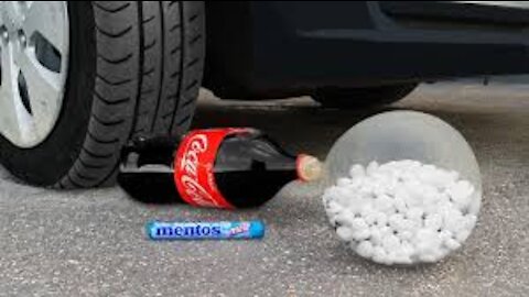 Experiment car vs Coca cola and mentos