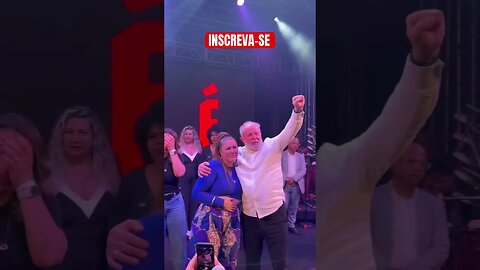 LULA SE EMOCIONA DURANTE APRESENTAÇÃO DA CANTORA MARIA RITA, EM SÃO BERNARDO DO CAMPO.