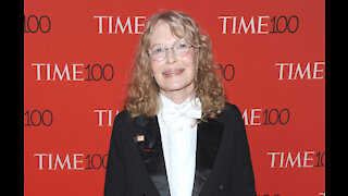 Mia Farrow is scared of Woody Allen