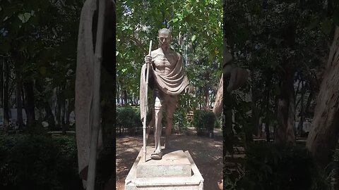 MONUMENTO EM HOMENAGEM A GANDHI PRAÇA AO LADO PARQUE IBIRAPUERA