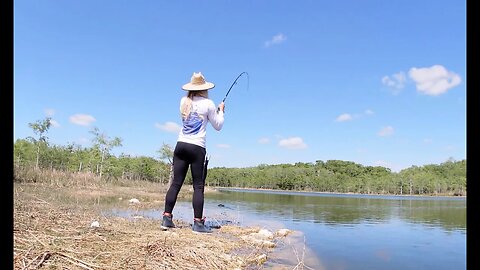 Hiked DEEP into the EVERGLADES & found a FISHY ALLIGATOR INFESTED LAKE! - ERICA LYNN