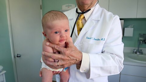 This Doctor Has A Secret Trick To Instantly Make a Baby Stop Crying