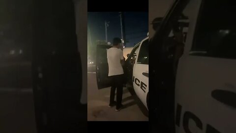 Texas Cops Headlights Out He don't Care..