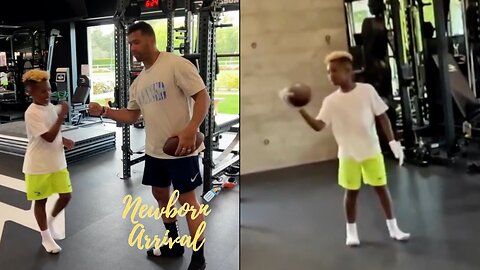 Russell Wilson & Ciara's Son Future Catching Footballs With 1 Hand! 🏈