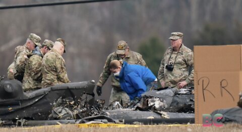 Black Hawk military helicopter crashes near Alabama highway, 2 dead