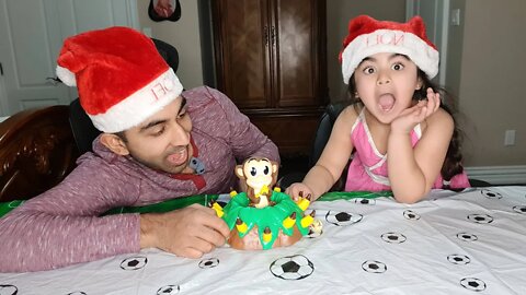 Evana VS Brother Pretend Play Banana Blast Game| Christmas Edition