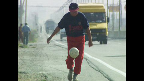 Extreme Soccer Ball Juggling