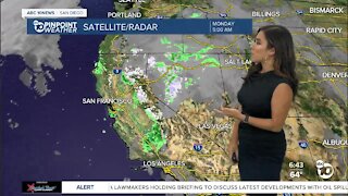 ABC 10News Pinpoint Weather with Weather Anchor Vanessa Paz