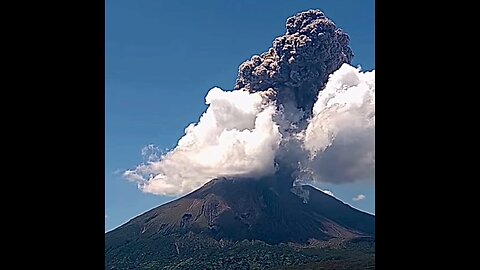 Huge Eruption At Sakurajima, Japan Volcano Today 7/20/24