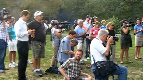 Quick clip of anti- Romney protesters Concord NH Tea party express