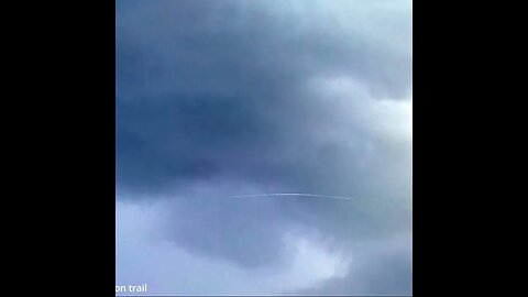 UFO SIGHTING 🛸 Cylindrical Object Galactic Federation Sirian Mothership 🛸 Csobánka, Hungary 🛸