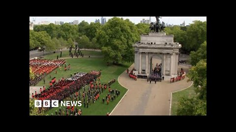 Queen Elizabeth II’s coffin leaves London for Windsor Castle - BBC News