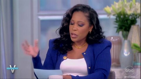 'The View' Guest Host Confronts Elizabeth Warren Over Student Loan Forgiveness