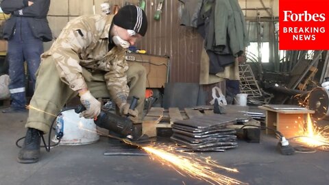 Ukrainians Create Body Armor In Zaporizhzhia Using Metal From Old Cars