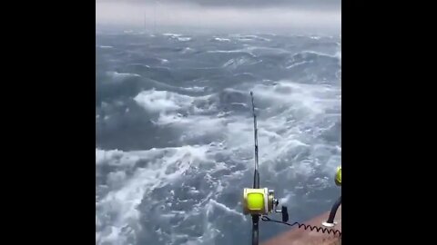 Deep Sea Fishing skills Heavy Thunder Storm & Lightning !