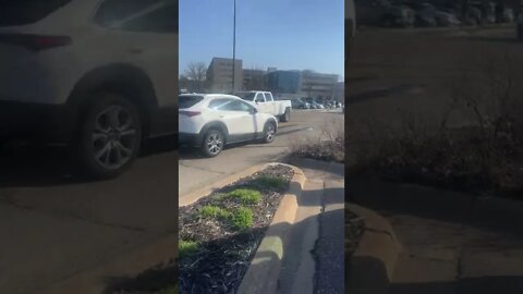 Giant Traffic and Crowds To See Supercars--- YELLOW LAMBO