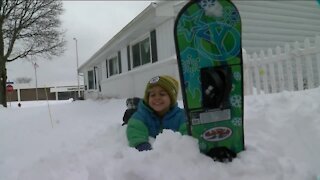 Western end of Milwaukee County endures snowfall