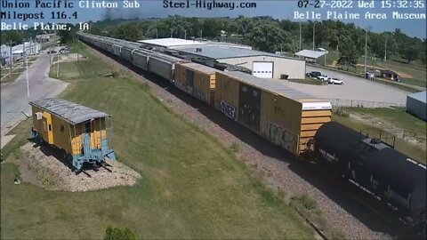 EB Manifest with a Smokey GP38 2 in Belle Plaine, IA on July 27, 2022 #steelhighway