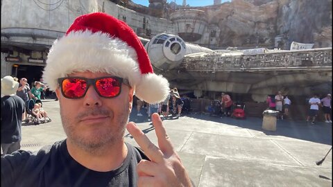 Christmas Crowds at Galaxy’s Edge