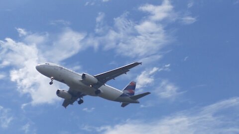 Airbus A320 PR-MBA na aproximação final antes de pousar em Manaus vindo de Guarulhos