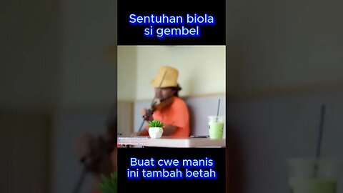 Sentuhan biola si gembel, buat cwe manis ini tambah betah