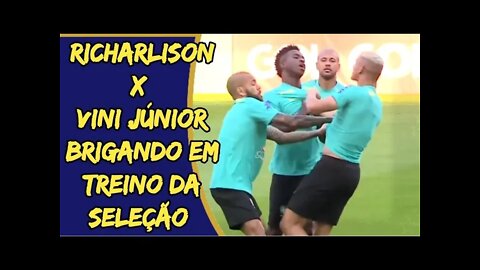 Richarlison e Vini Júnior "brigando" viraliza