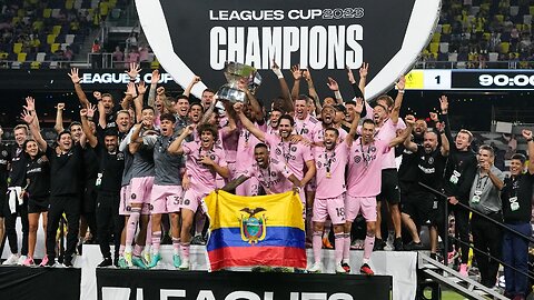 Messi celebrates lifting the first trophy with teammates🏆 Inter Miami vs Nashville Leagues Cup 2023