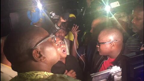 VIDEO: ANC head of campaigns Fikile Mbalula outside Winnie Madikizela-Mandela's home (nAj)