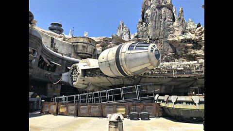 Millennium falcon ride