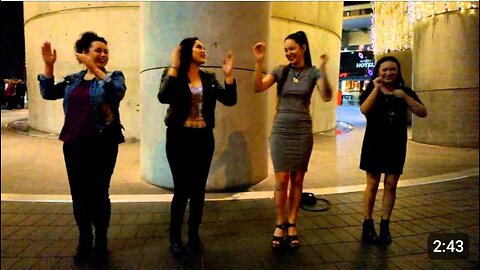 Maori girls singing