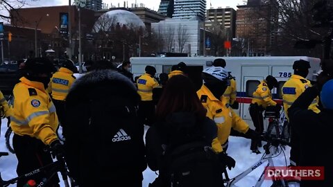 6th Saturday In A Row Of Police Cracking Down On Peaceful Protestors In Toronto | www.Druthers.net