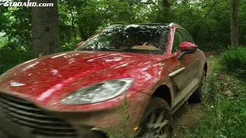 [4k] Aston Martin DBX Hyper Red and Stirling Green on and offroad