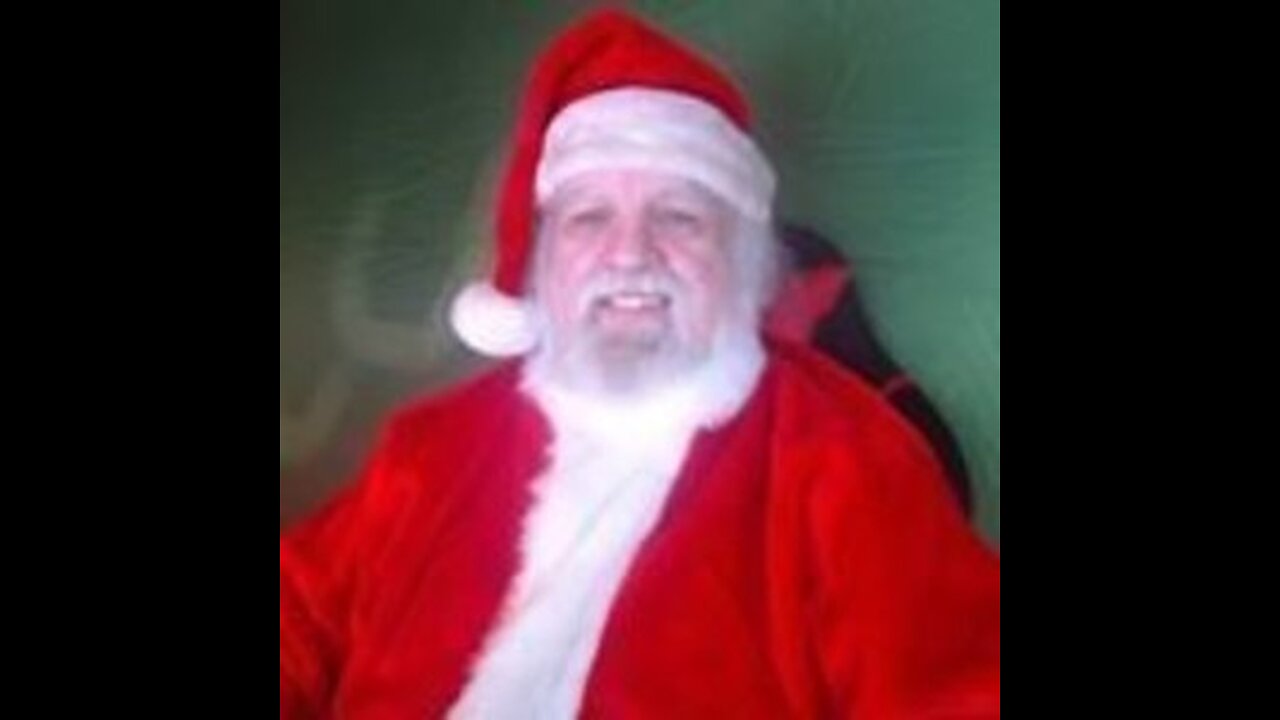 santa-playing-valorant