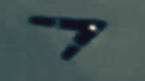 Triangle UFO Filmed over Amarillo, TX