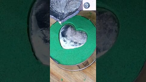 Molten Metal Sand Casting with Kinetic Sand #shorts #shortsfeed #kineticsand