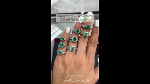 Stylish Natural Colombian emerald engagement and anniversary statement rings in white gold 💍