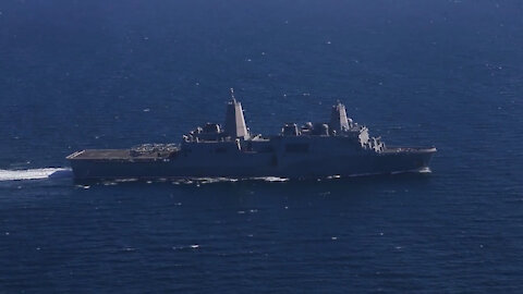 USS Somerset transits Strait of Hormuz