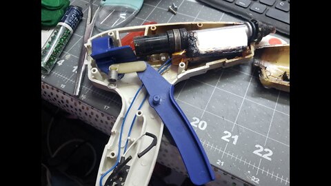 What does the inside of a glue gun look like? (after you've used it for four years)