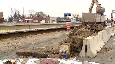 Safety of 60-year-old retaining walls questioned after collapse on SB Lodge