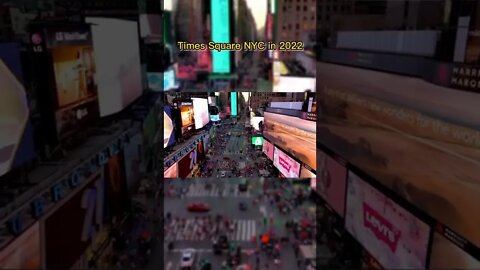 Times Square NYC comparison in 1940s vs in 2022