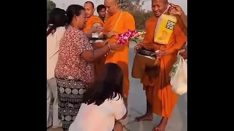 Buddhist monk Rodtang Jitmuangnon practises